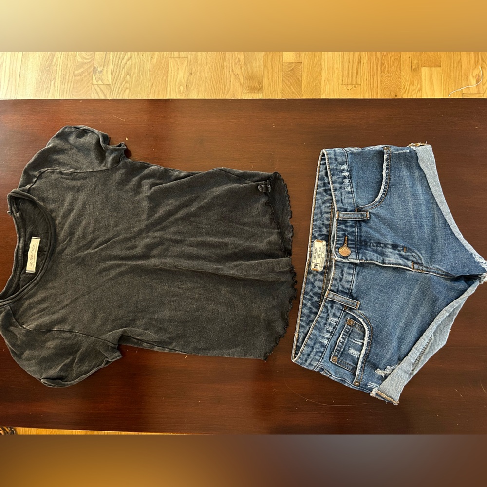 Free People Small Black T-Shirt and Blue size 24 Denim Shorts
